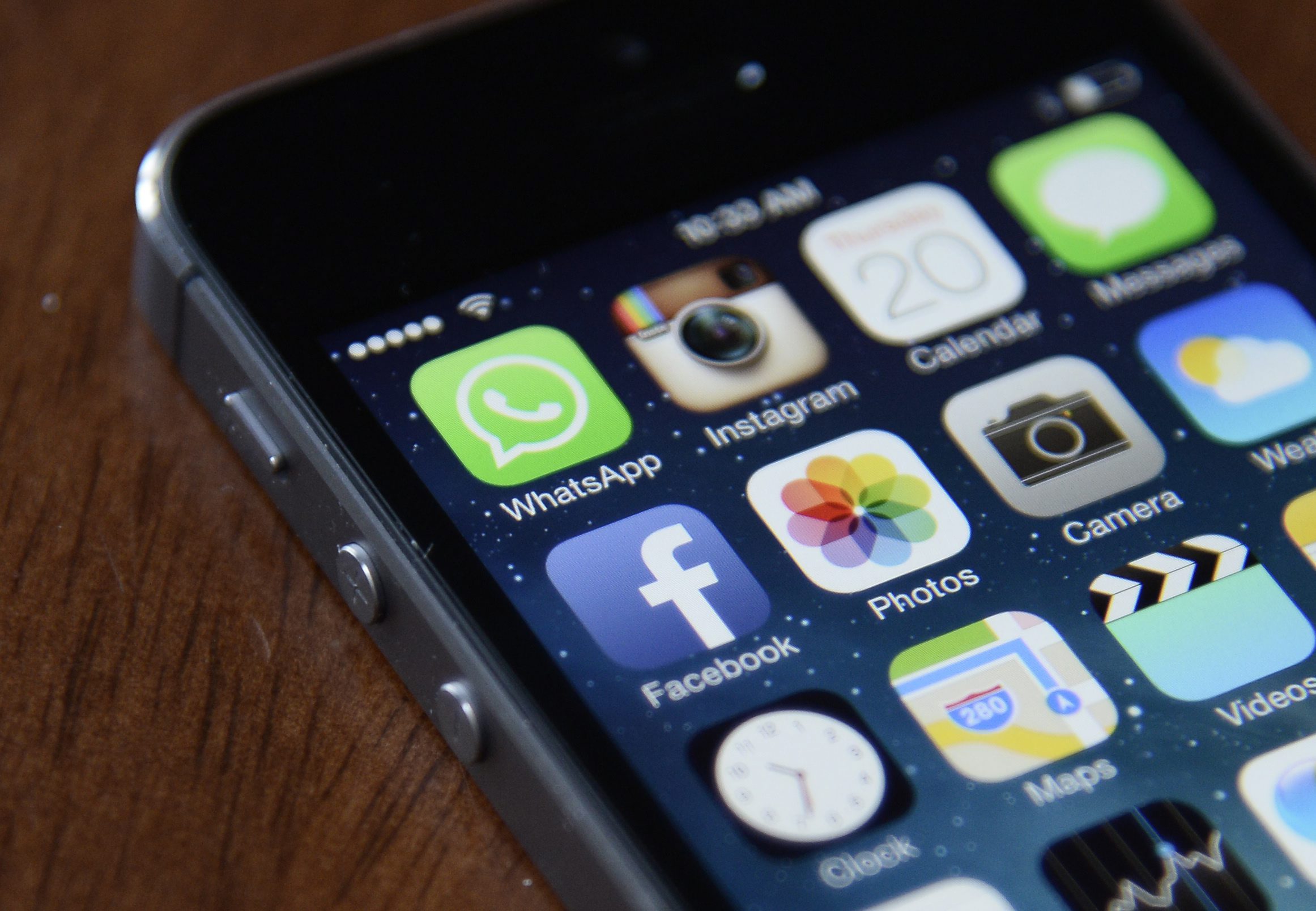 WhatsApp anuncia que también abandonará iPhone