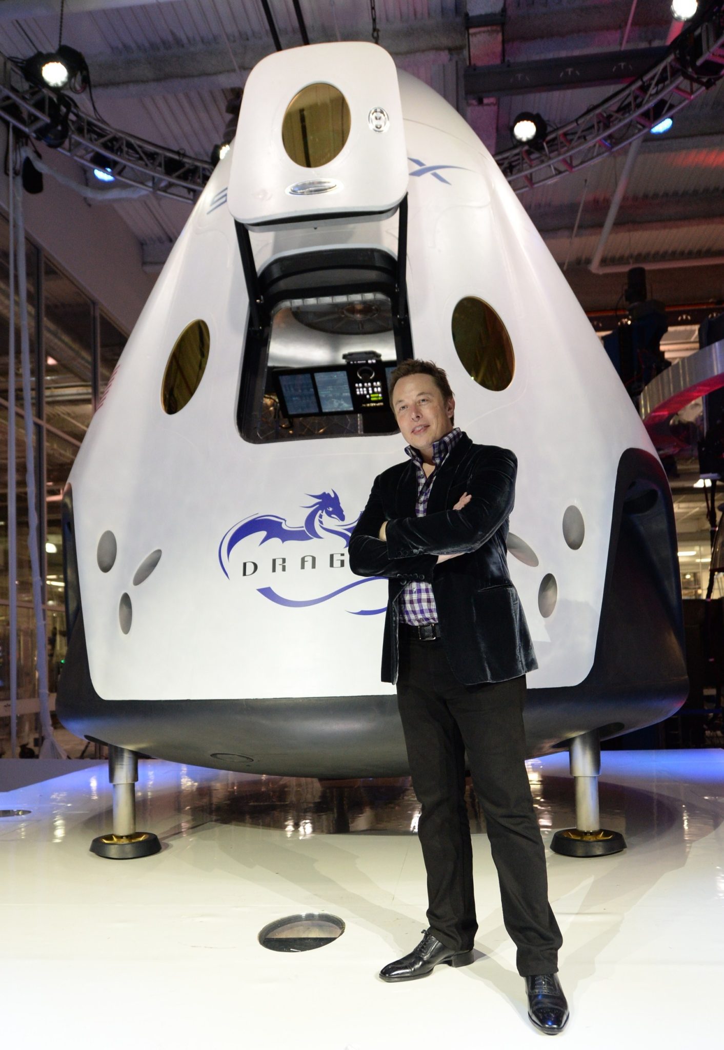 SpaceX ya tiene sus dos primeros pasajeros para ir a la luna