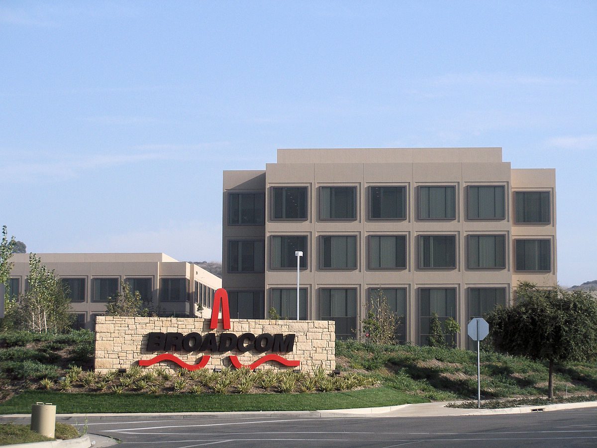 Broadcom quiere comprar a Qualcomm por $130 billones de dólares