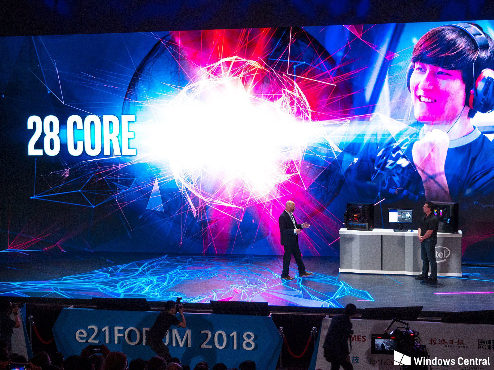 Intel presenta un procesador de 28 núcleos #Computex2018
