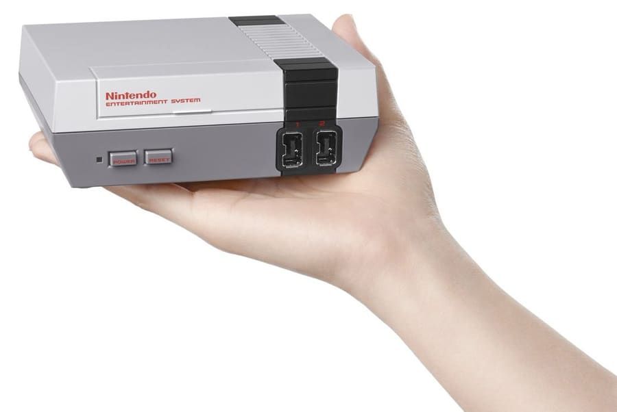 NES en versión compacta es traído por Nintendo